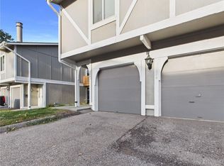 8839 Carriage Dr, Lenexa, KS 66215