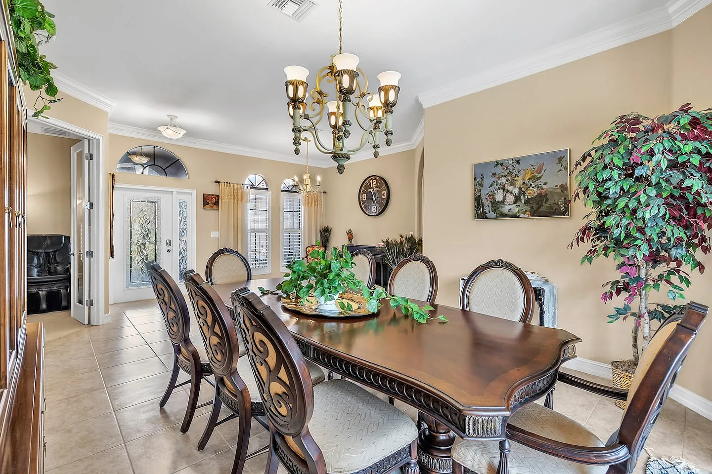4 bed, 3.0 bath, 4698 sqft, $2,695 — Photo 4