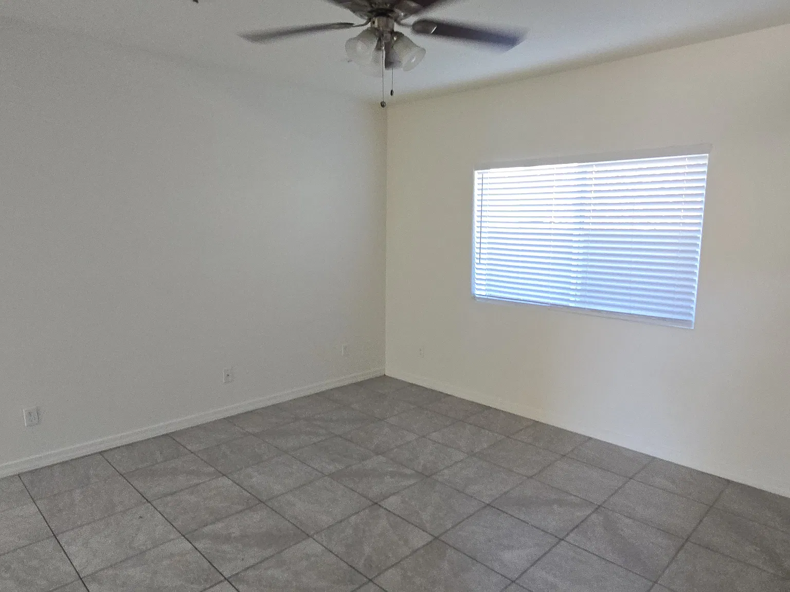 2 bed, 920 sqft, $1,350 — Photo 3