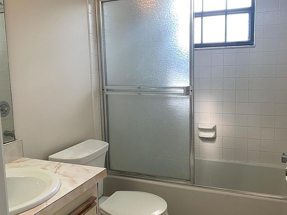 5th image of 19505 Quesada Ave #G