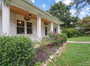 206 Arthur Ln, Hendersonville, NC 28791