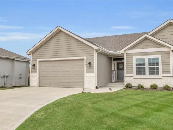 19706 W 196th St, Spring Hill, KS 66083