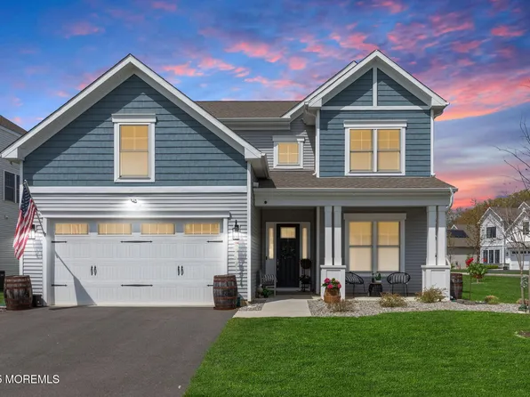 2 Pasture Drive, Farmingdale, NJ 07727