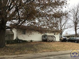 7131 SW Lario Ln, Topeka, KS 66619
