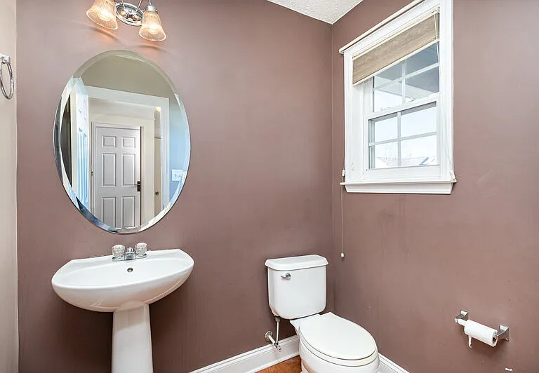 13716 Riding Hill Ave — Photo 9