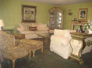11 Park St, West Caldwell, NJ 07006