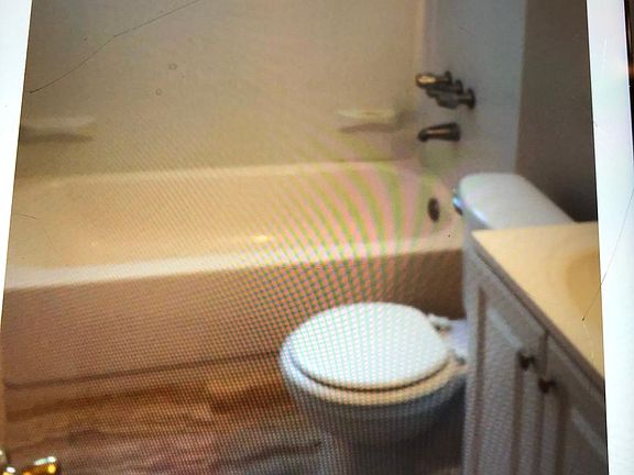 3rd image of 3960 Sylvia St