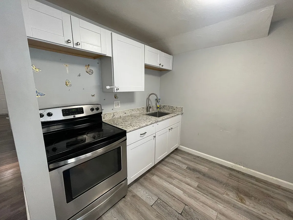 Building Photo - 154 Onset Ave #E1