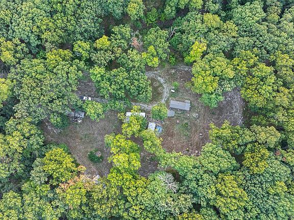 4th image of 659 Pan Estates Ave