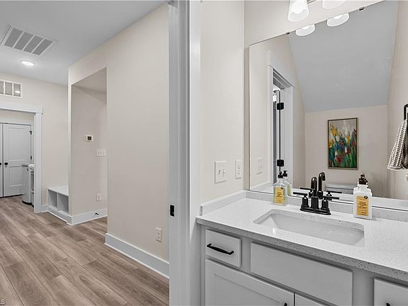 4th image of 1206 Harbor Crossing Way