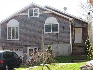 1st image of 7 Bayberry Dr