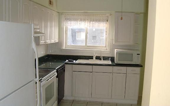 4th image of 9379 Bay Colony Dr APT 3S