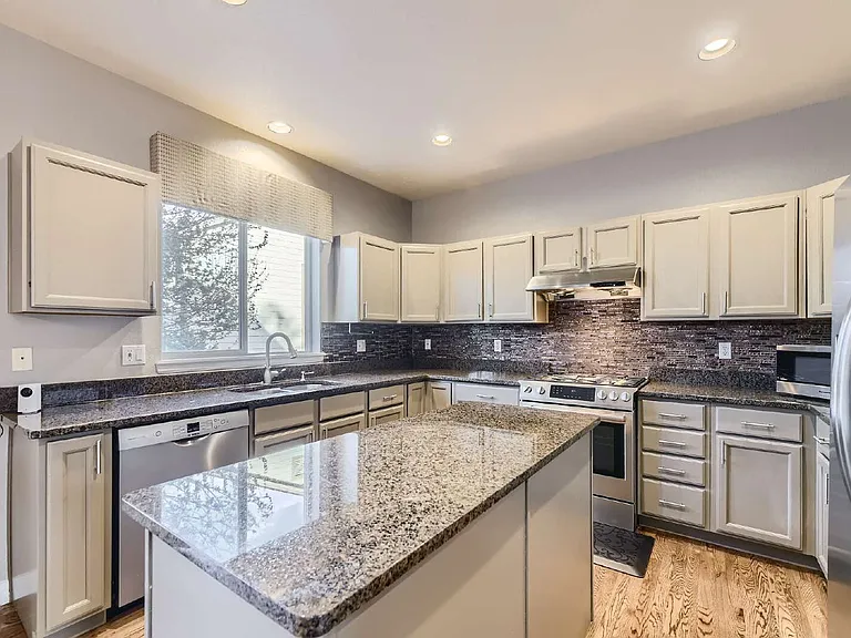 6631 W Alamo Dr — Photo 6