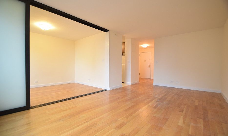 The Capri - Living Room - GCC-08G