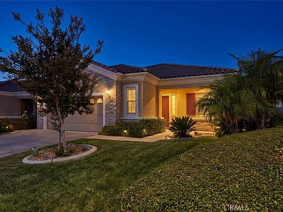 4th image of 1034 Riviera Ct