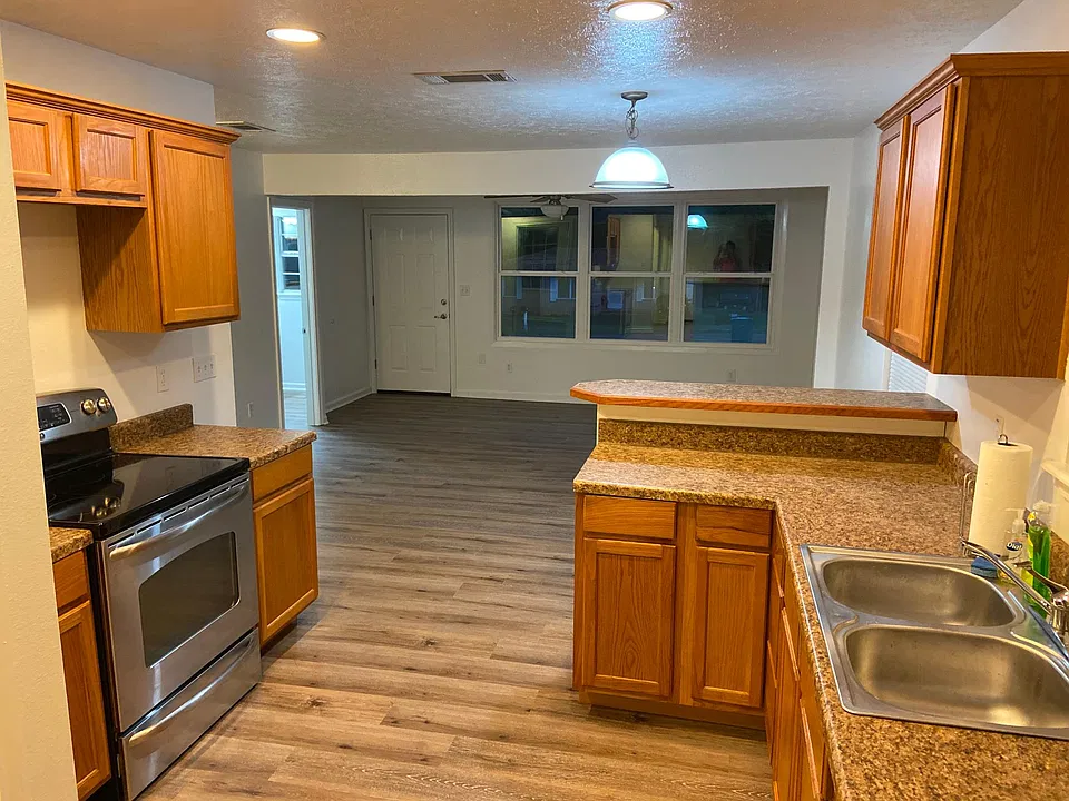 203 Benita Dr