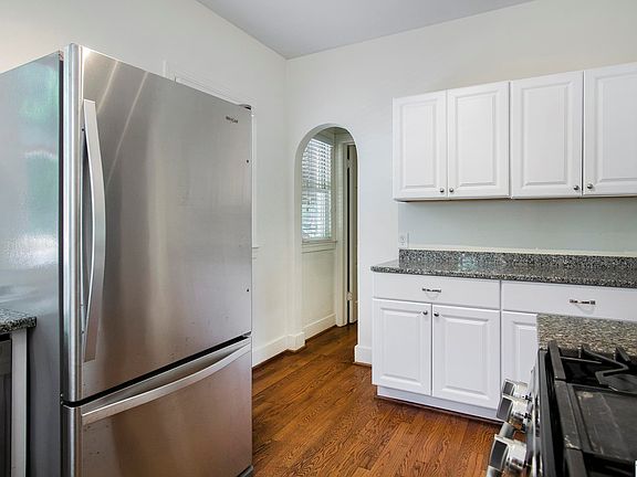 3rd image of 2037 21st Ave S