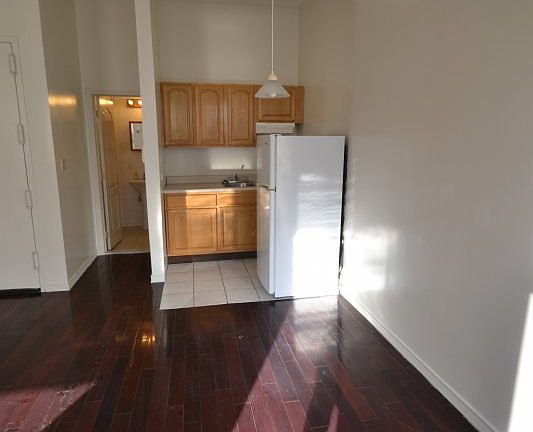 4th image of 308 W 113th St APT 4B