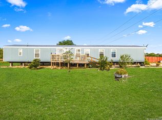 331 Forest Creek Rd, Devine, TX 78016