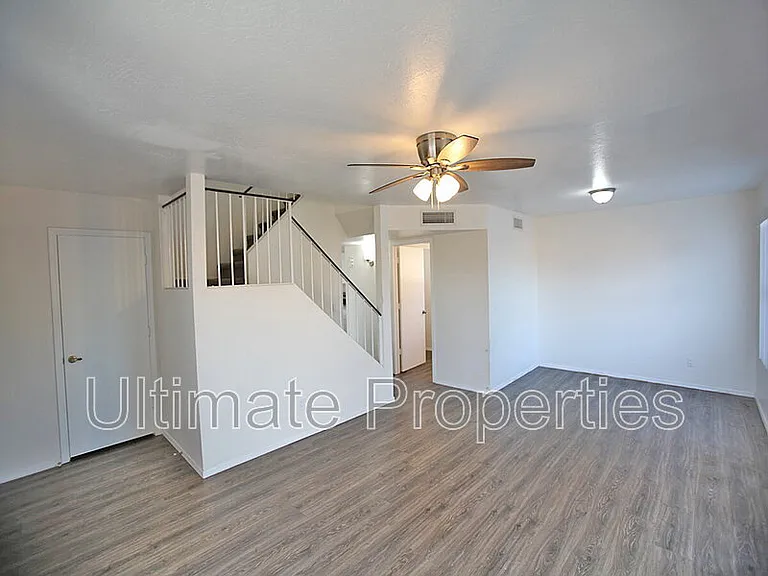 18205 N 87th Dr — Photo 5