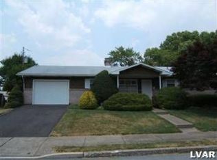 965 W Livingston St, Whitehall, PA 18052