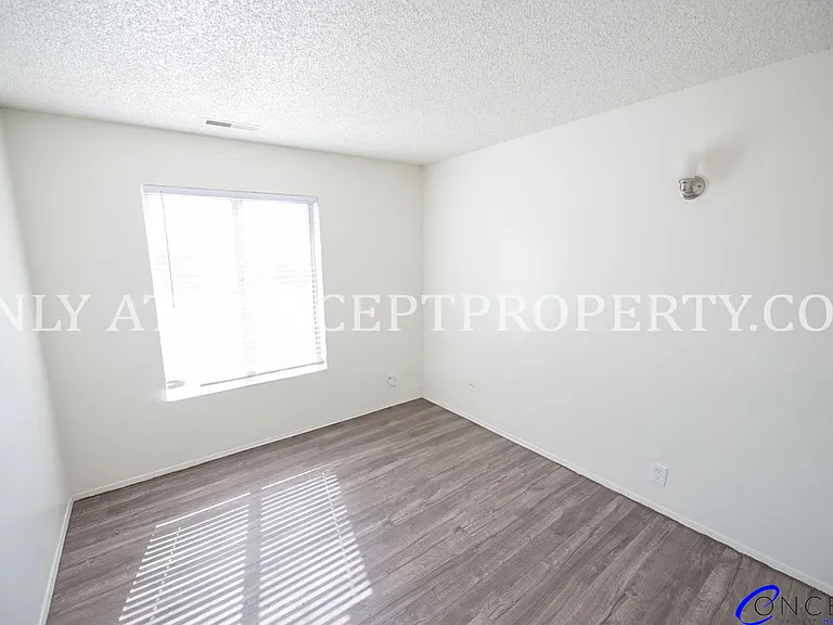 Foothill Terrace — Photo 205