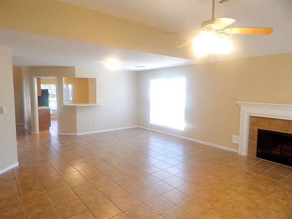 4th image of 4011 Dogwood Dr