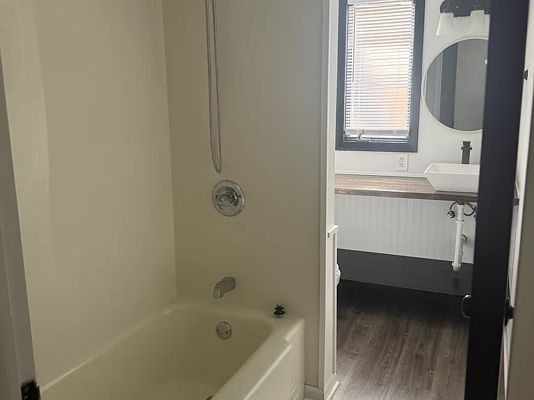 111 W Merle Ln — Photo 12