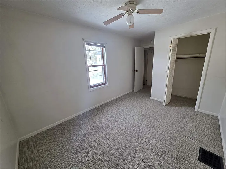 138 E Sheridan St #1 — Photo 4