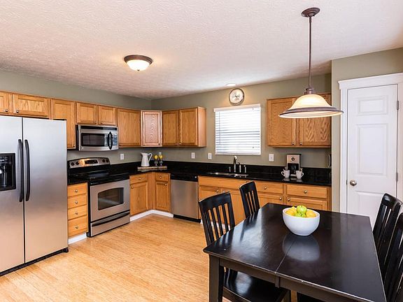 3rd image of 6006 Blaverly Dr