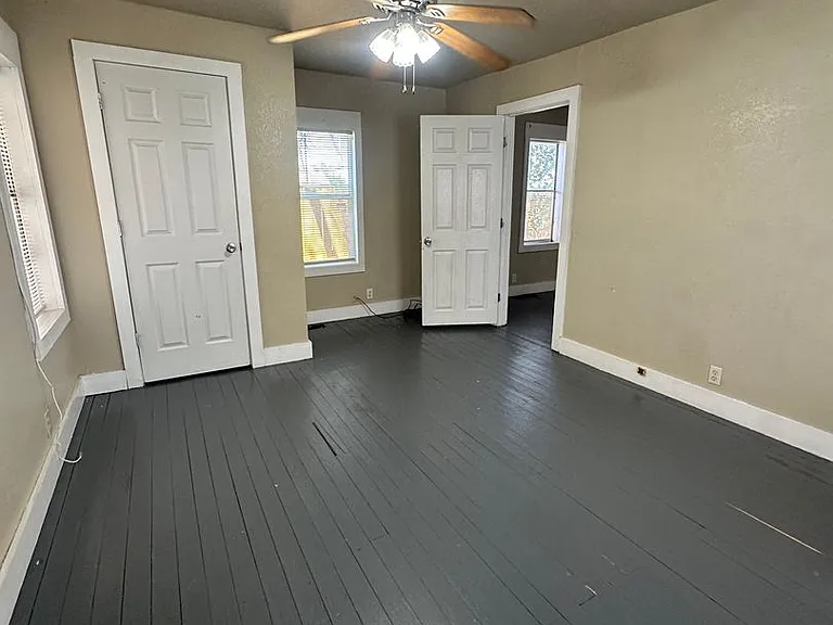 4331 S Polk St — Photo 6