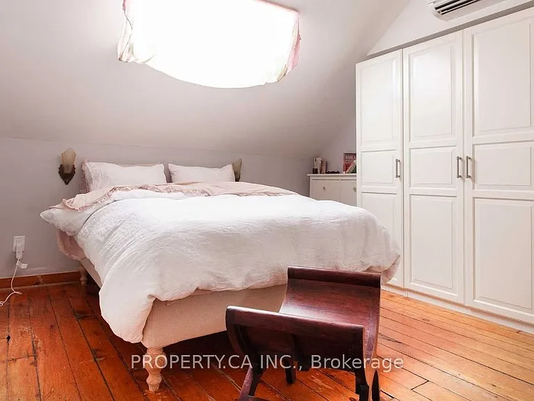 13 Hook Ave #UPPER — Photo 6