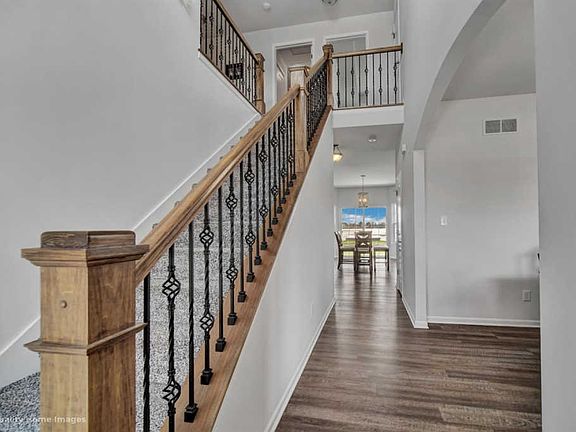 3rd image of 5449 Elkhart Cir