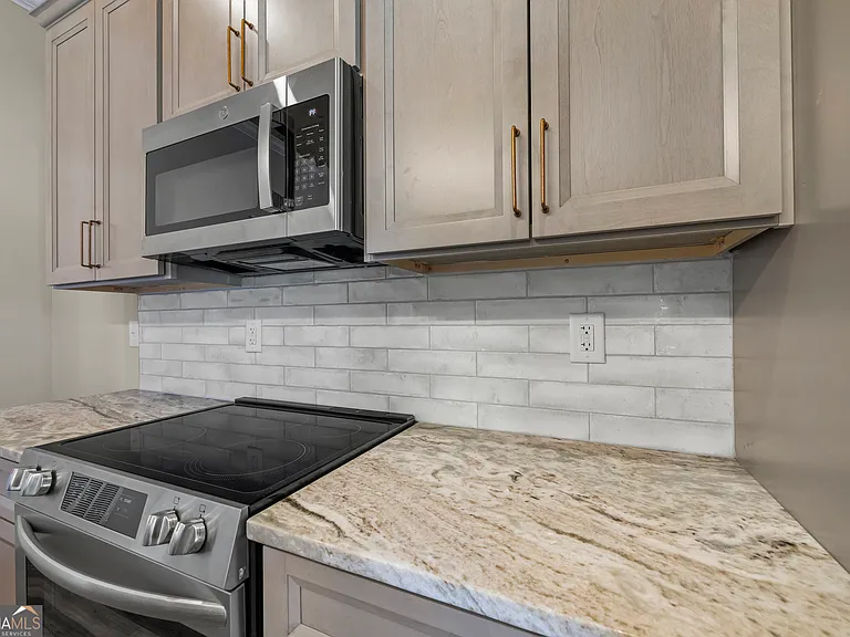 958A Church St — Photo 12