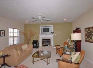 101 Sandy Lake Dr, Suffolk, VA 23435