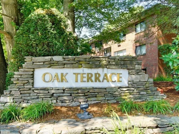 1321 Worcester Rd APT 303, Framingham, MA 01701