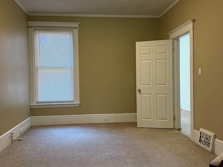 92 Burris St #1 — Photo 5