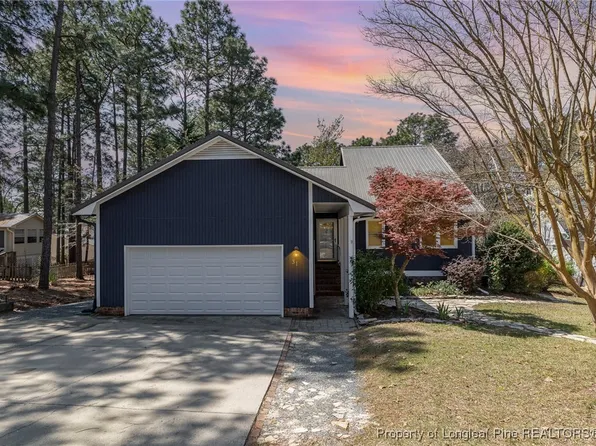 31 Woodbury Ln, Sanford, NC 27332