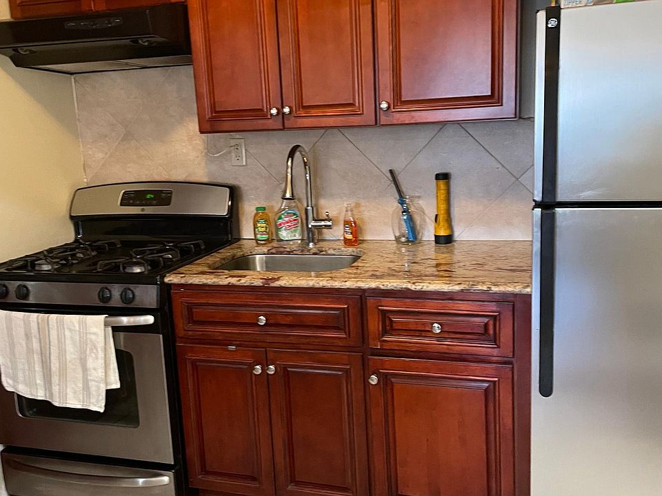 1st image of 1653 Bell Blvd
