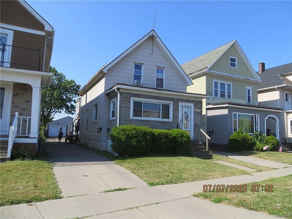 2nd image of 2007 Broadway St