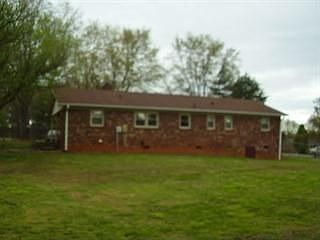 2nd image of 150 Lakeview Dr