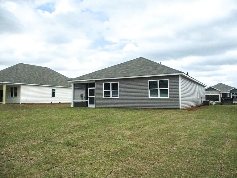 1443 Porchfield Dr — Photo 2