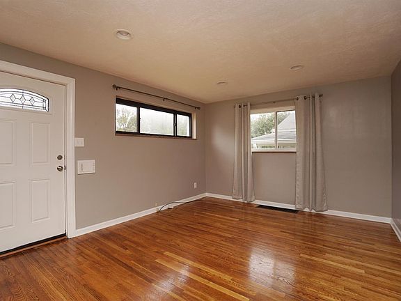 5th image of 4970 Schroer Ave