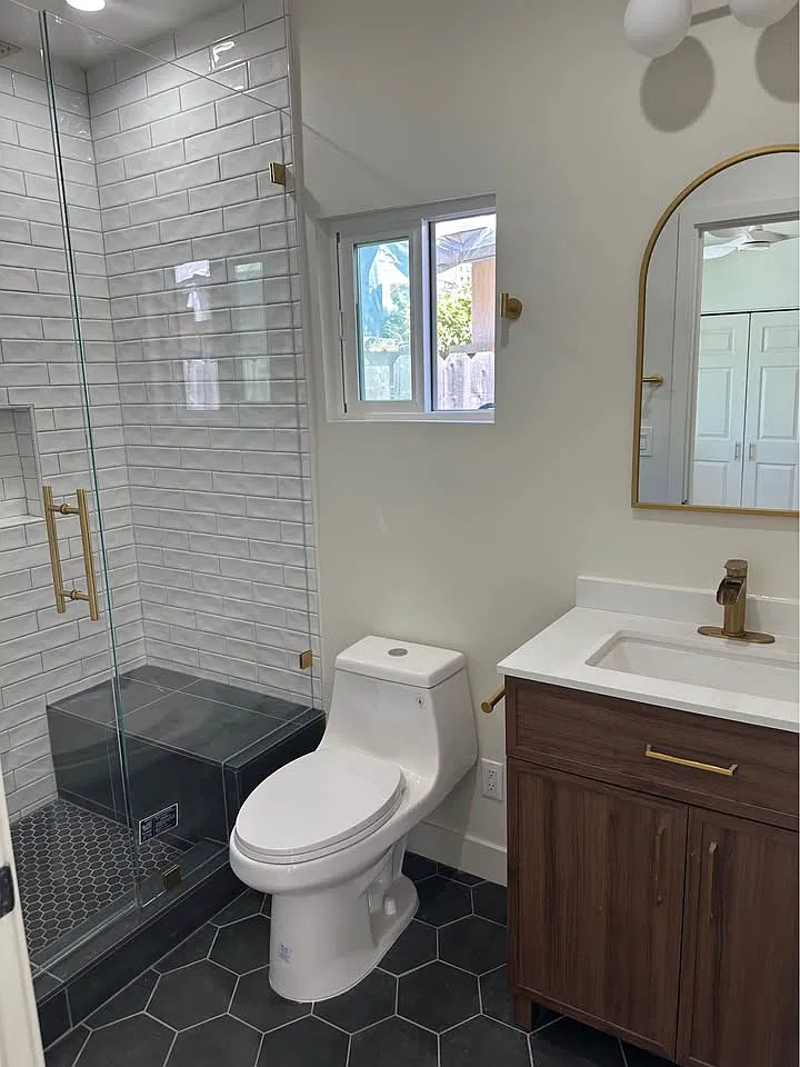 10206 Erie St — Photo 3