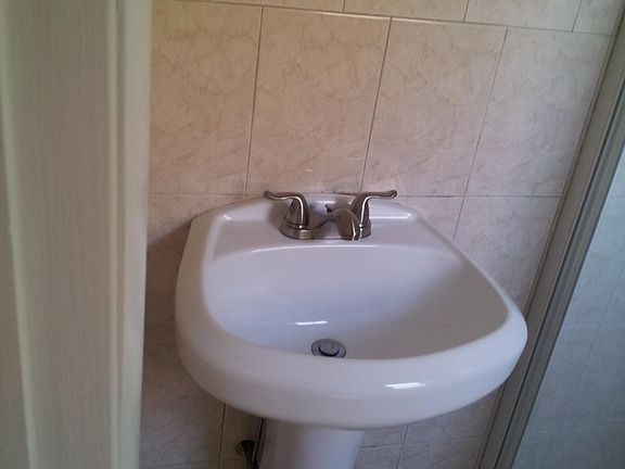 5th image of 229-18 146th Ave