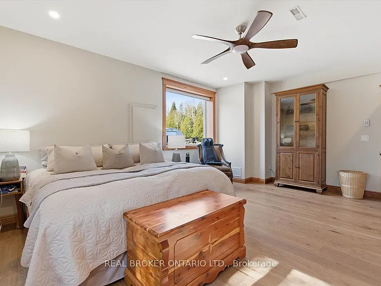 4589 Watson Rd S — Photo 24