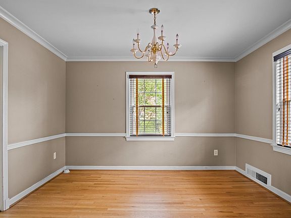 5th image of 154 S Pershing Dr