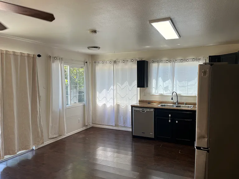 7521 Lemarsh Way — Photo 3