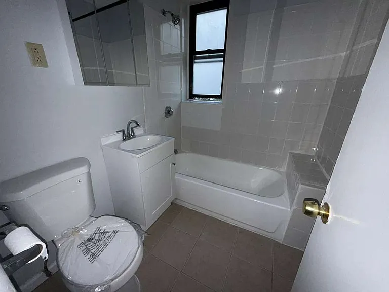 806 Avenue A #28E — Photo 4