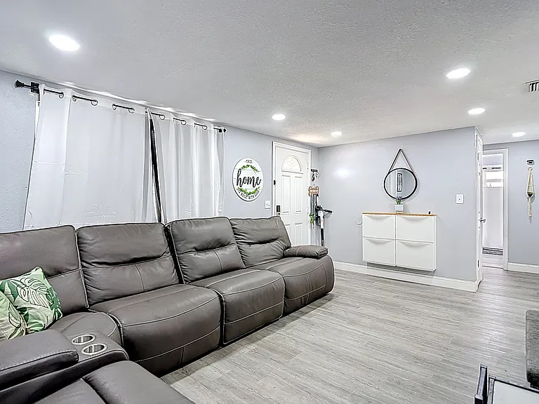 5913 Appletree Rd — Photo 28